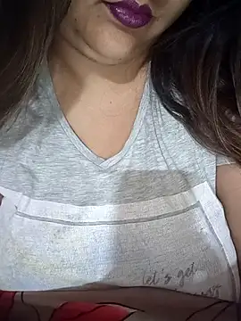 Snapshot of _Redwine_ chatting on February 24, 6:15 pm  Redwine  online show from February 24, 6:15 pm