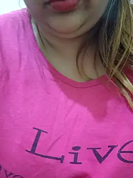 Snapshot of _Redwine_ chatting on March 8, 3:02 pm  Redwine  online show from March 8, 3:02 pm