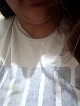 Snapshot of _Redwine_ chatting on March 12, 11:44 pm  Redwine  online show from March 12, 11:44 pm