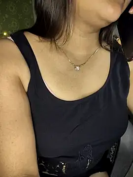 Snapshot of _Redwine_ chatting on March 22, 9:13 am  Redwine  online show from March 22, 9:13 am