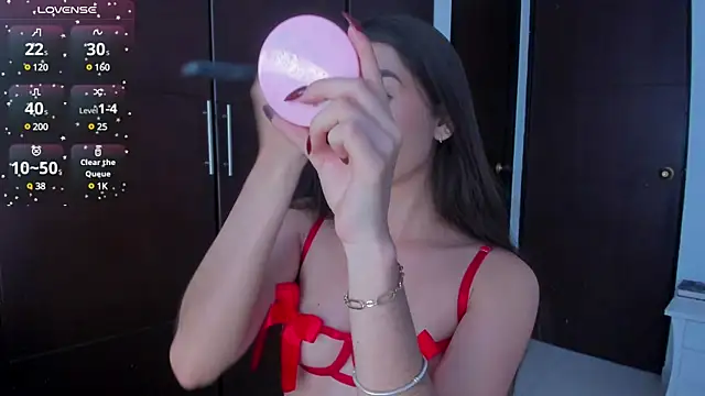 Snapshot of Coralinee_01 chatting on February 8, 8:53 pm Coralinee 01 online show from February 8, 8:53 pm