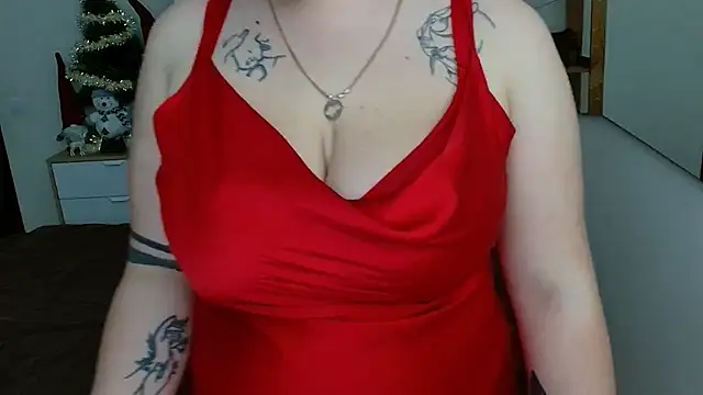 Snapshot of leila_beayte_ chatting on December 19, 12:23 pm leila beayte online show from December 19, 12:23 pm