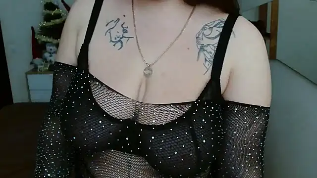Snapshot of leila_beayte_ chatting on February 18, 11:33 am leila beayte online show from February 18, 11:33 am