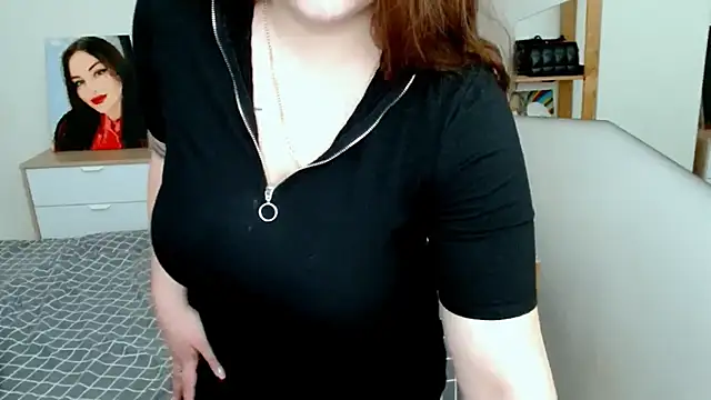 Snapshot of leila_beayte_ chatting on March 12, 5:49 pm leila beayte online show from March 12, 5:49 pm