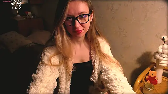 Lina Roo online show from April 22, 5:58 pm