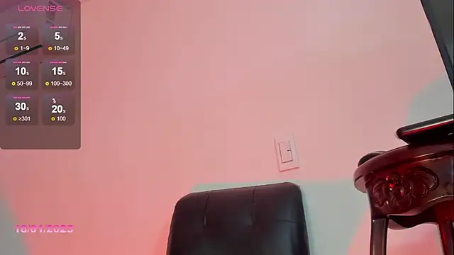 Snapshot of Karoline_Marin chatting on January 18, 9:24 pm Karoline Marin online show from January 18, 9:24 pm