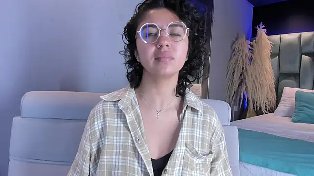 Amareto  online show from February 6, 2:15 pm