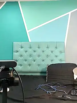 AlondraFerri1 online show from December 19, 7:18 pm