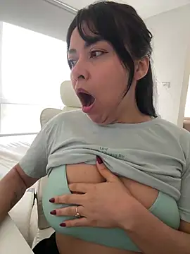 PetitLumiere online show from March 7, 12:34 pm