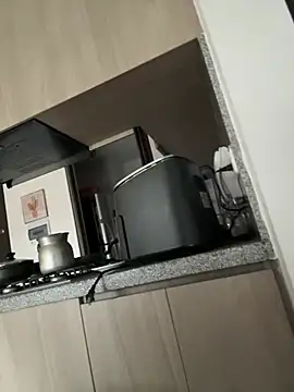 PetitLumiere online show from March 19, 10:31 pm