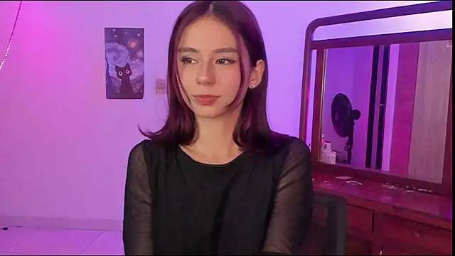 Snapshot of cute_roxana_ chatting on November 6, 11:15 pm cute roxana online show from November 6, 11:15 pm
