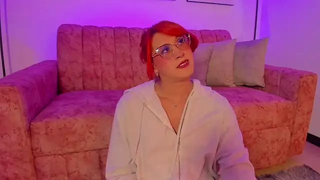 Juliana Saenzz online show from September 11, 1:49 am