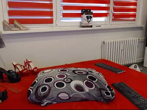 Snapshot of Alexie33 chatting on February 20, 2:35 pm Alexie33 online show from February 20, 2:35 pm