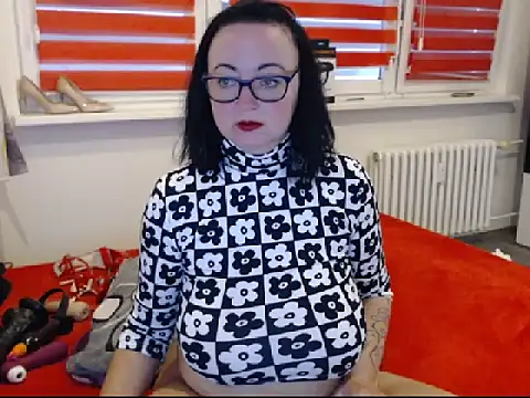 Snapshot of Alexie33 chatting on March 7, 9:07 am Alexie33 online show from March 7, 9:07 am