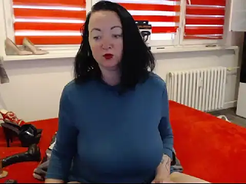 Snapshot of Alexie33 chatting on March 11, 11:01 am Alexie33 online show from March 11, 11:01 am