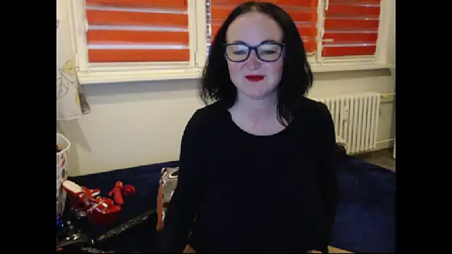 Snapshot of Alexie33 chatting on October 9, 7:39 am Alexie33 online show from October 9, 7:39 am