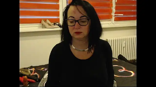 Snapshot of Alexie33 chatting on November 9, 8:56 am Alexie33 online show from November 9, 8:56 am