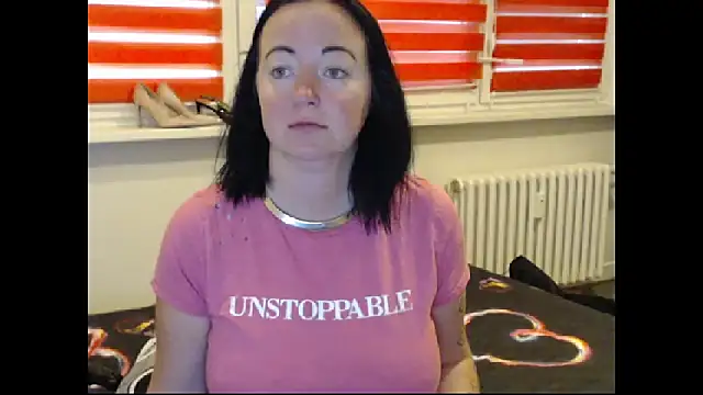 Snapshot of Alexie33 chatting on November 10, 9:30 am Alexie33 online show from November 10, 9:30 am