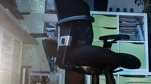 Snapshot of boy-nude chatting on October 28, 7:45 am boy-nude online show from October 28, 7:45 am