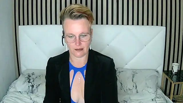 Snapshot of xxNoeliaxx chatting on January 16, 11:04 am xxNoeliaxx online show from January 16, 11:04 am