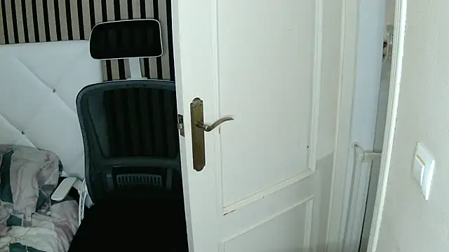 Snapshot of xxNoeliaxx chatting on March 20, 7:58 am xxNoeliaxx online show from March 20, 7:58 am