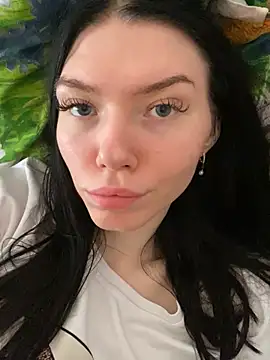 Snapshot of Lisaaa_Alisa chatting on February 1, 9:43 am Lisaaa Alisa online show from February 1, 9:43 am
