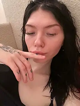 Snapshot of Lisaaa_Alisa chatting on February 4, 3:22 am Lisaaa Alisa online show from February 4, 3:22 am