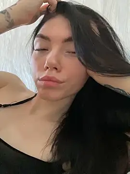 Snapshot of Lisaaa_Alisa chatting on February 11, 10:15 am Lisaaa Alisa online show from February 11, 10:15 am
