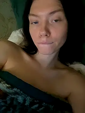 Snapshot of Lisaaa_Alisa chatting on November 13, 4:11 am Lisaaa Alisa online show from November 13, 4:11 am