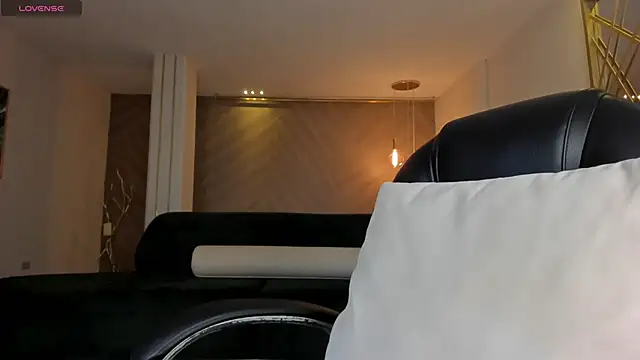 JessicaWilliams1 online show from September 19, 9:54 am