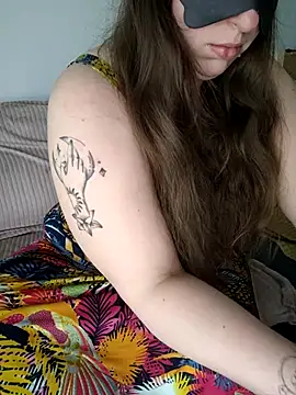 Snapshot of FrancaiseLynne chatting on March 16, 2:55 pm FrancaiseLynne online show from March 16, 2:55 pm