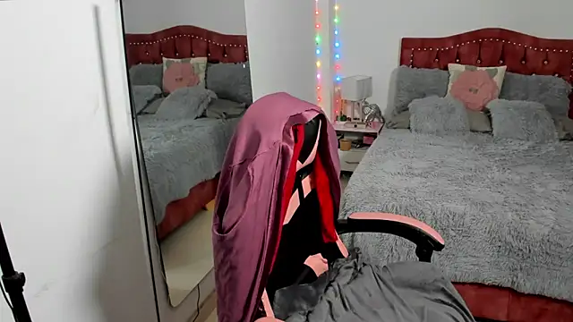 Snapshot of Marie_Mature chatting on September 22, 1:35 pm Marie Mature online show from September 22, 1:35 pm