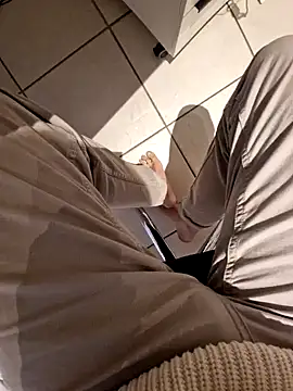 Snapshot of Lorent6969 chatting on January 23, 7:54 am Lorent6969 online show from January 23, 7:54 am