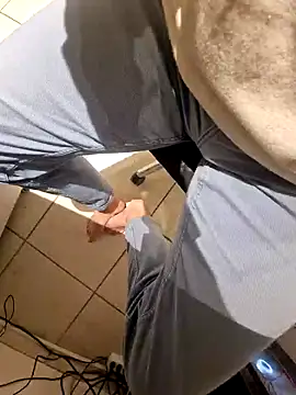 Snapshot of Lorent6969 chatting on February 2, 5:53 am Lorent6969 online show from February 2, 5:53 am