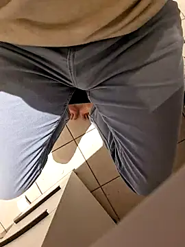 Snapshot of Lorent6969 chatting on February 5, 4:59 am Lorent6969 online show from February 5, 4:59 am