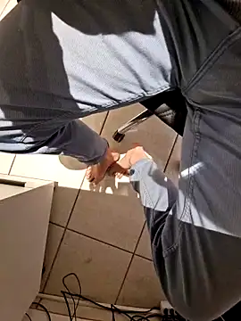 Snapshot of Lorent6969 chatting on February 11, 7:23 am Lorent6969 online show from February 11, 7:23 am