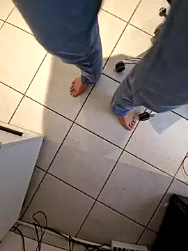 Snapshot of Lorent6969 chatting on February 24, 8:06 am Lorent6969 online show from February 24, 8:06 am