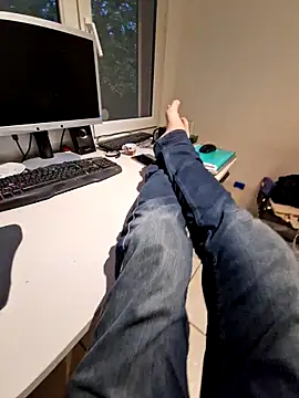 Snapshot of Lorent6969 chatting on November 9, 6:33 am Lorent6969 online show from November 9, 6:33 am