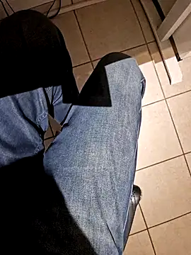 Snapshot of Lorent6969 chatting on November 30, 6:28 am Lorent6969 online show from November 30, 6:28 am