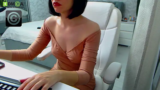 Ellysse  online show from December 21, 11:28 am