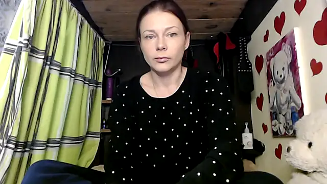 Snapshot of HarleyQuinn_69 chatting on December 25, 2:34 pm HarleyQuinn 69 online show from December 25, 2:34 pm