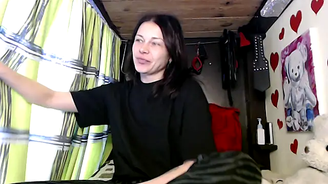 Snapshot of HarleyQuinn_69 chatting on March 13, 6:37 am HarleyQuinn 69 online show from March 13, 6:37 am