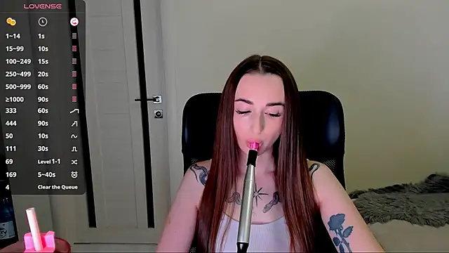 Kimmberr online show from November 29, 5:54 am