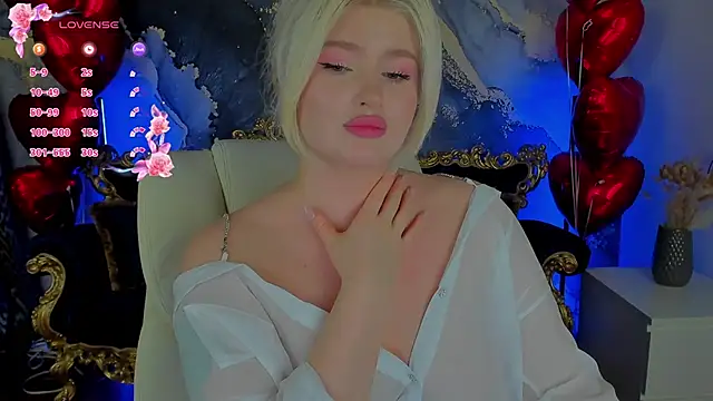 Snapshot of CocoSecretss chatting on February 17, 10:40 am CocoSecretss online show from February 17, 10:40 am