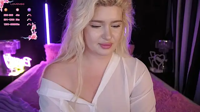 Snapshot of CocoSecretss chatting on March 3, 10:06 am CocoSecretss online show from March 3, 10:06 am