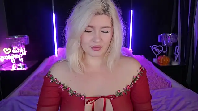 Snapshot of CocoSecretss chatting on November 29, 7:44 am CocoSecretss online show from November 29, 7:44 am