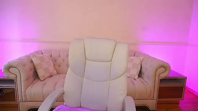 CocoSecretss online show from March 18, 2:31 pm