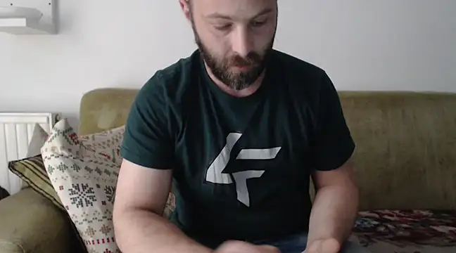 Snapshot of Piter9023 chatting on December 19, 2:13 pm Piter9023 online show from December 19, 2:13 pm