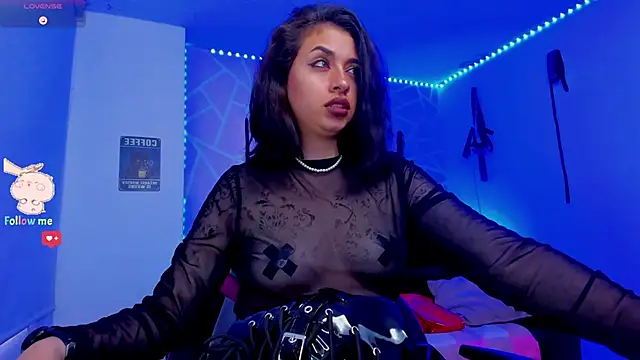 Snapshot of Goddessvenom chatting on January 13, 7:21 pm Goddessvenom online show from January 13, 7:21 pm