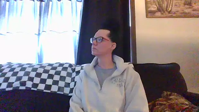 SidneyRaee online show from January 2, 5:39 pm